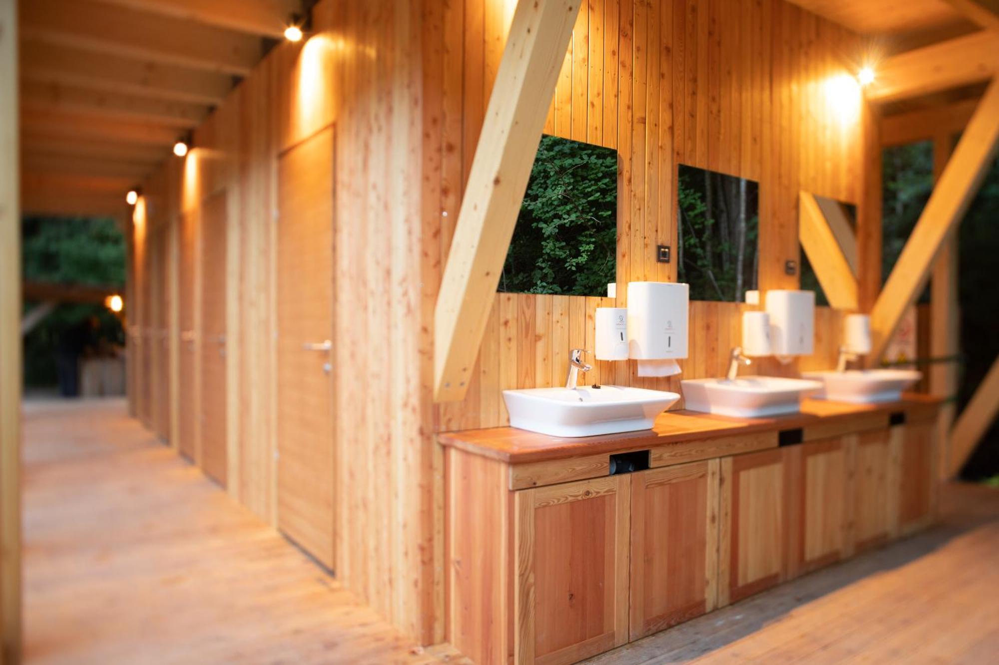 Forest Camping Mozirje Rom bilde