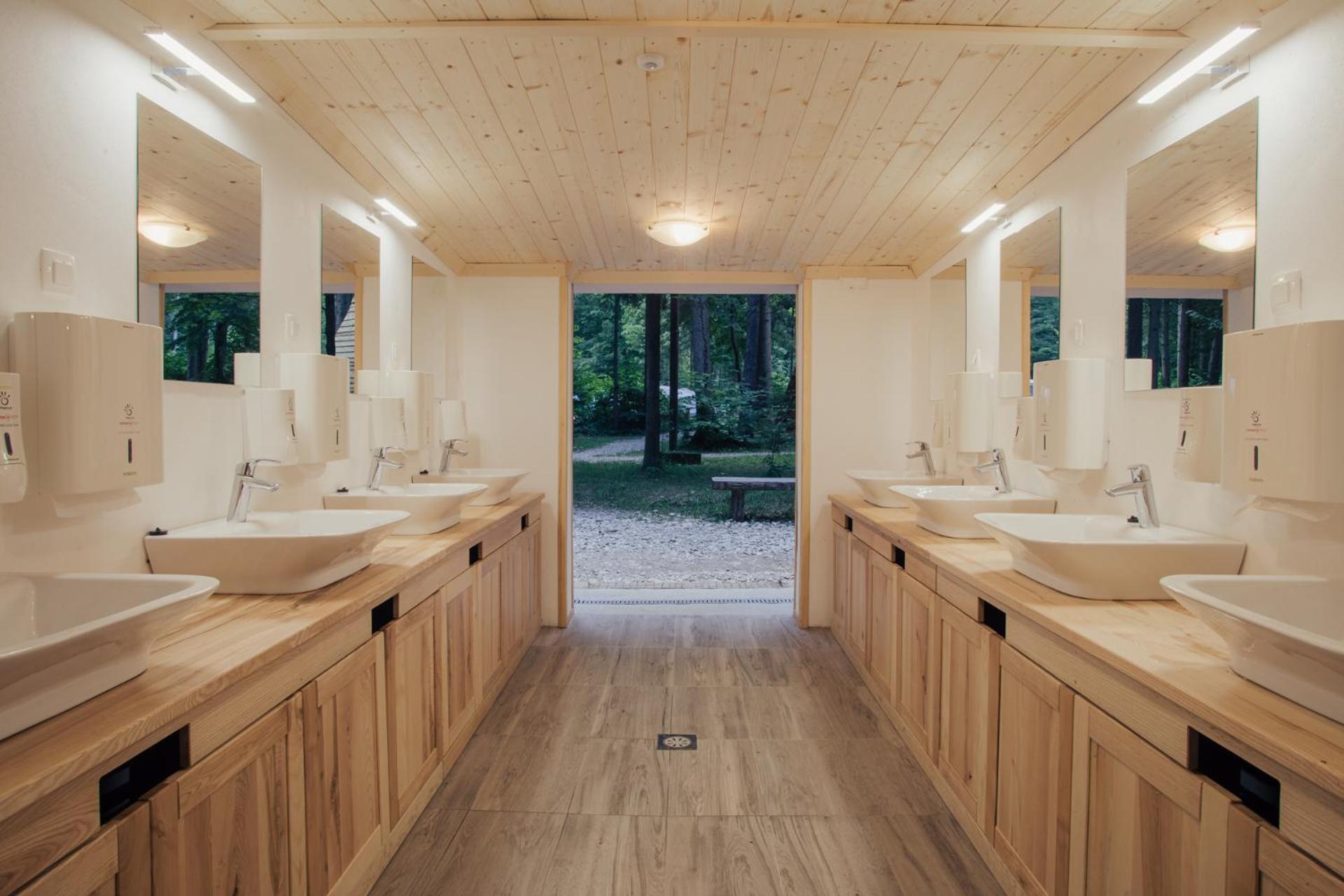 Forest Camping Mozirje Rom bilde